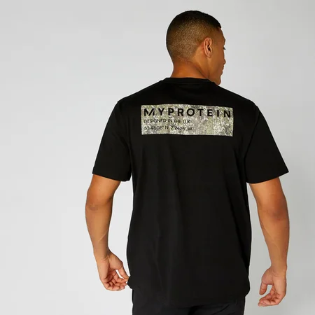Oversized T-Shirt mit Koordinaten — Schwarz Camouflage